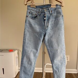 Levi’s 501 Skinny Premium Jeans Light Wash Button Fly Women’s 26